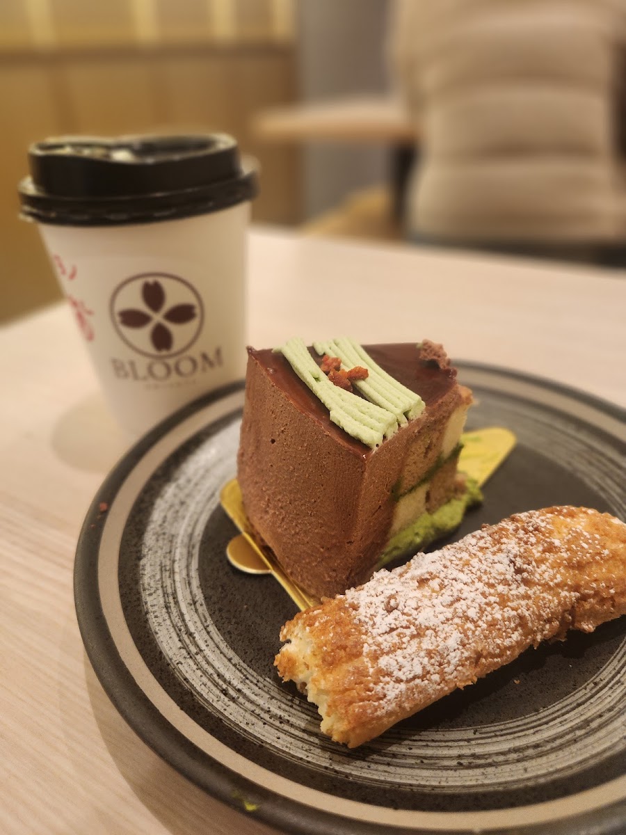 Bloom Cafe - Photo 4