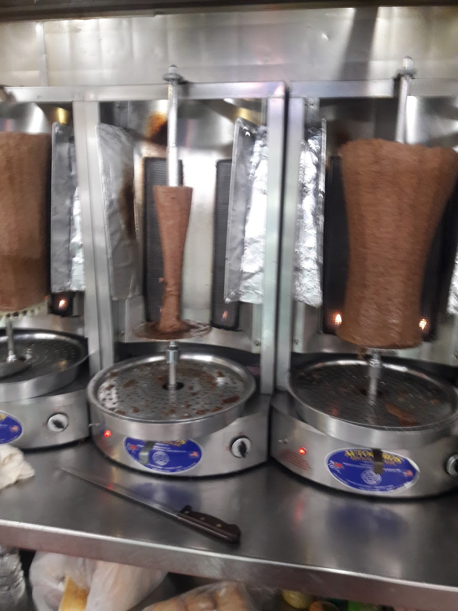 Columbia Gyros - Photo 7