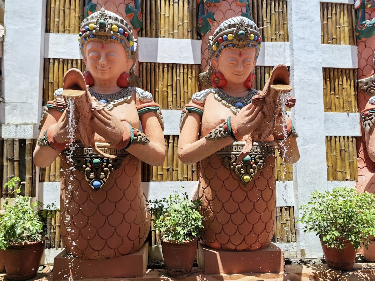 Isdaan Floating Restaurant - Photo 9