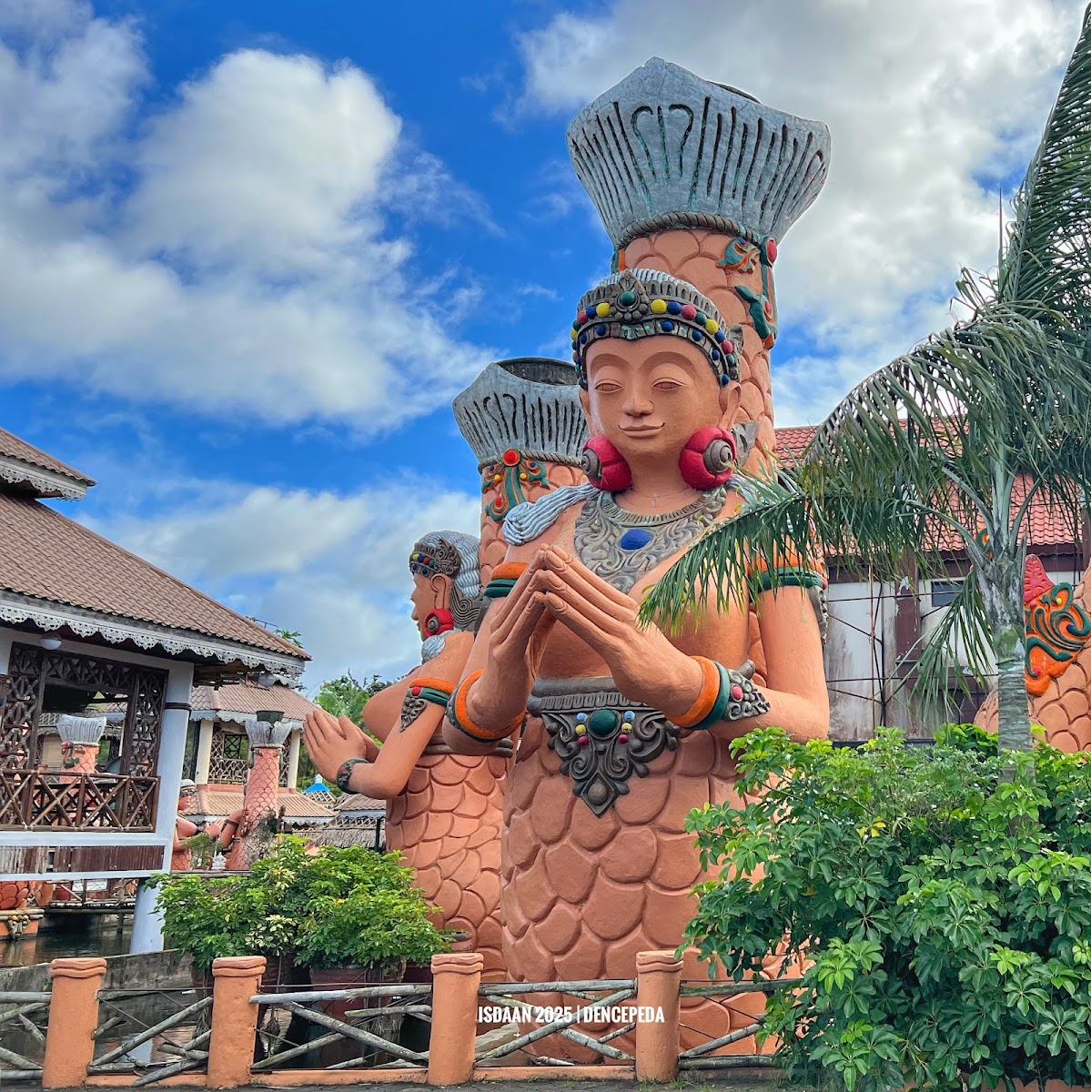 Isdaan Floating Restaurant - Photo 2