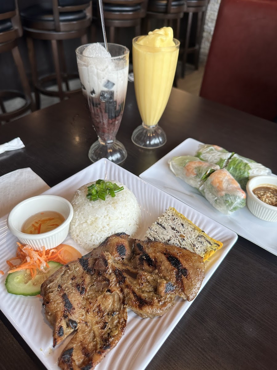 Pho Quinn Authentic Vietnamese Cuisine - Photo 2