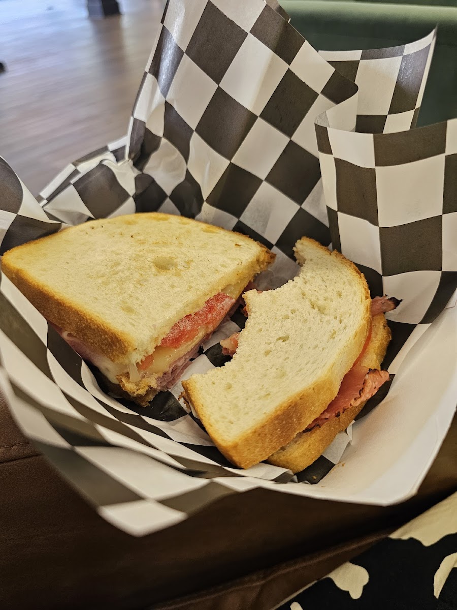 Mercantile Coffee & Feed - Photo 6