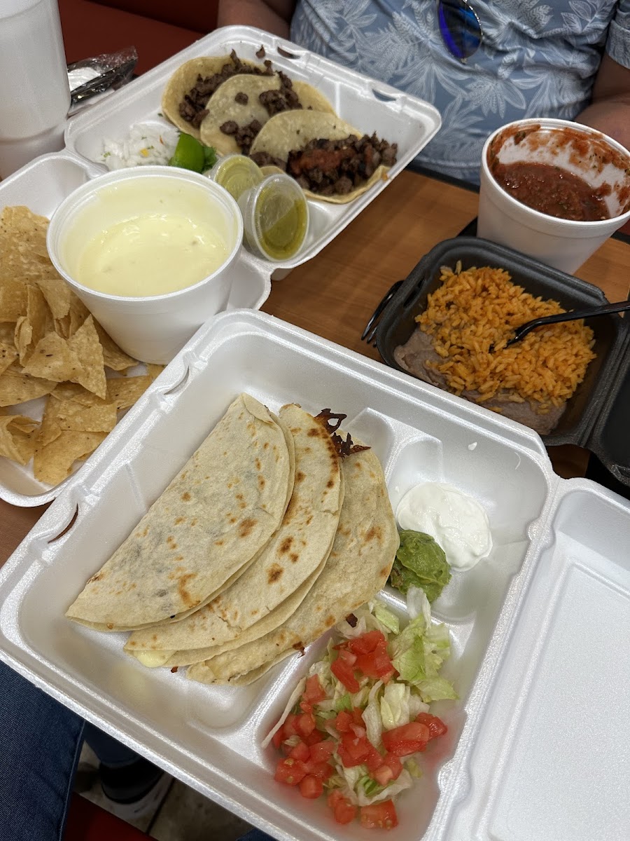 Tia’s Tex-Mex BBQ - Photo 4