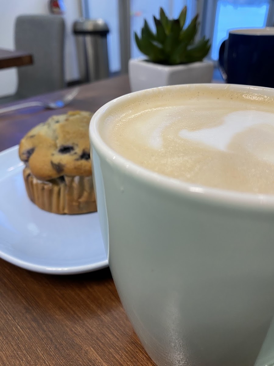 Blue Bean Coffee & Coworking - Photo 6