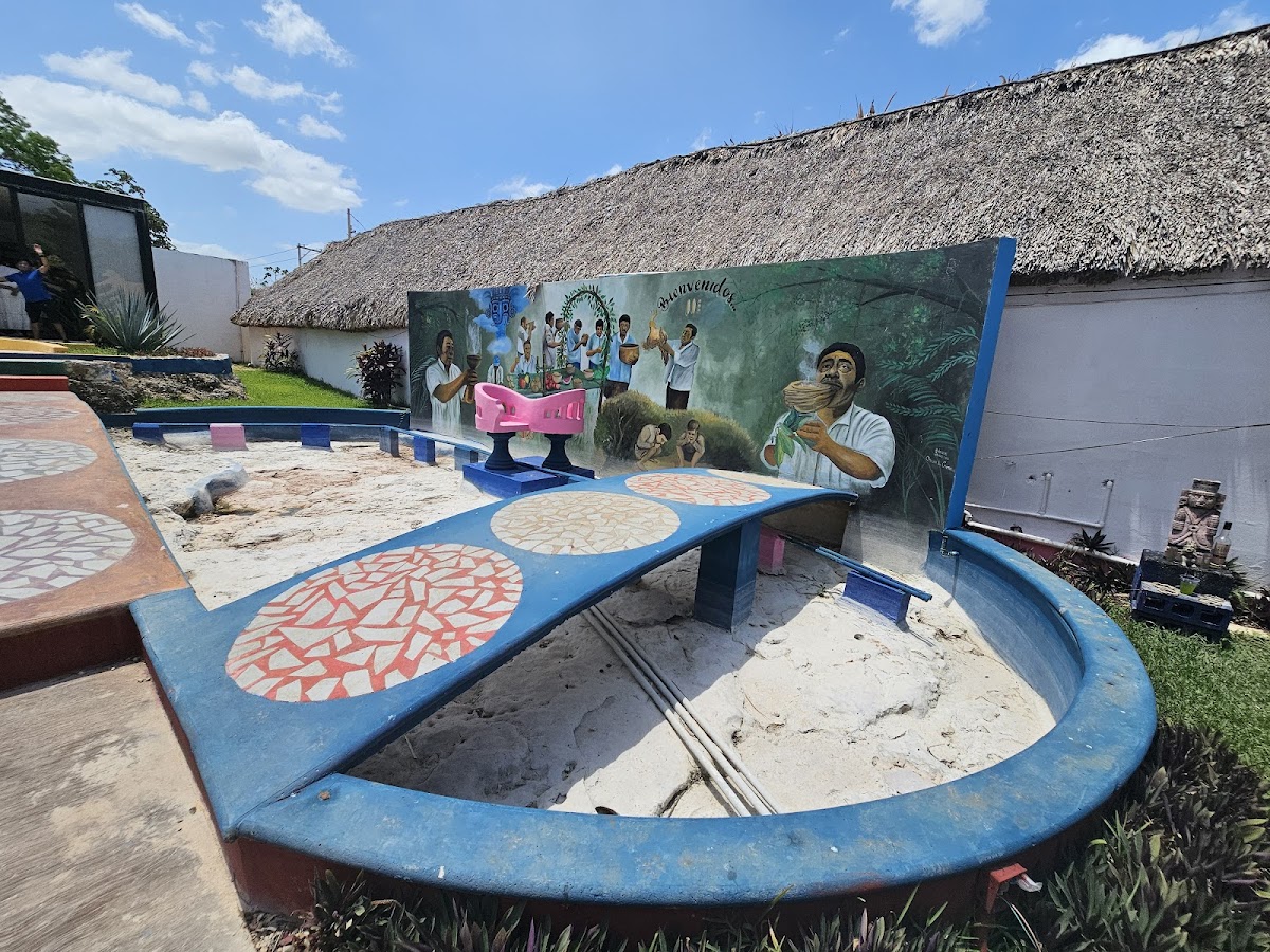 Cooperativa Maya Ixchel y Restaurante Yaxkin - Photo 3