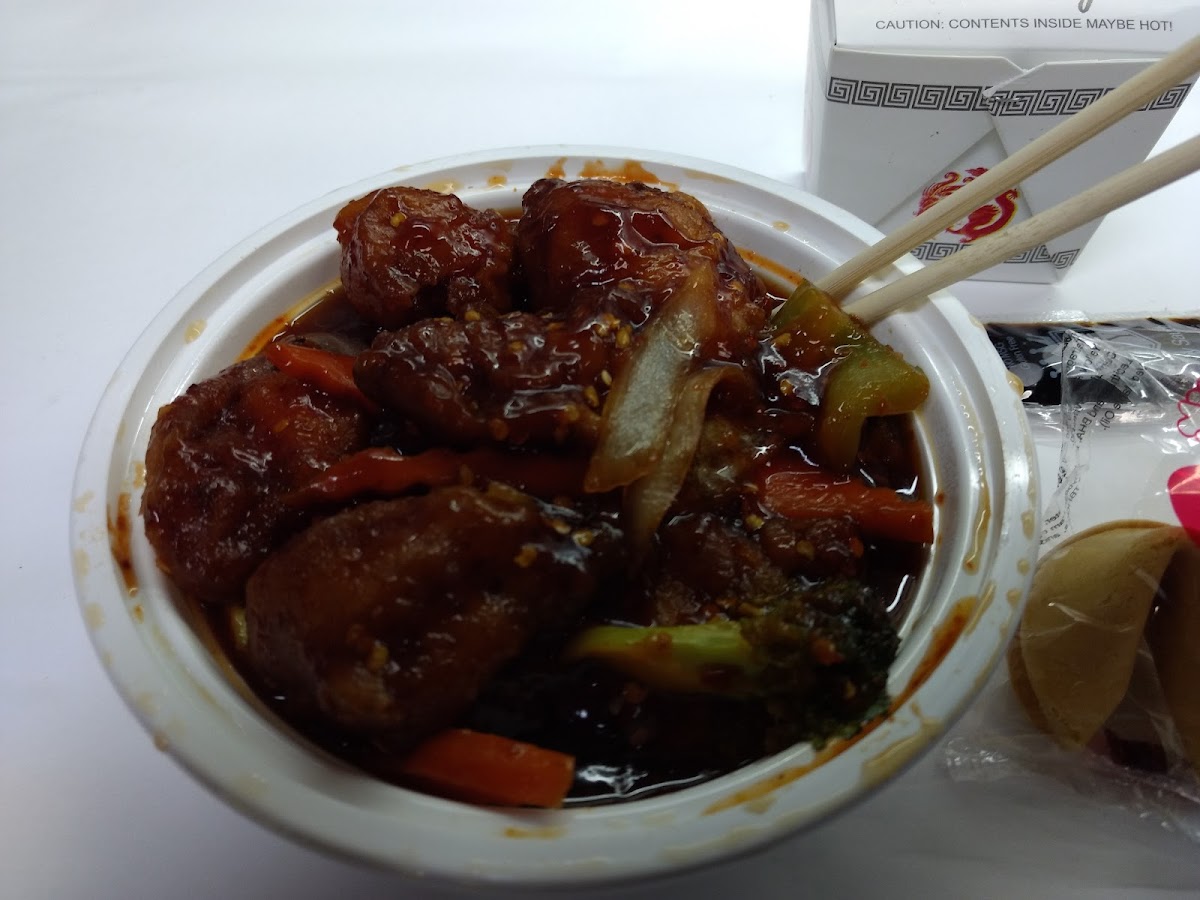 Junly’s China Hut - Photo 2