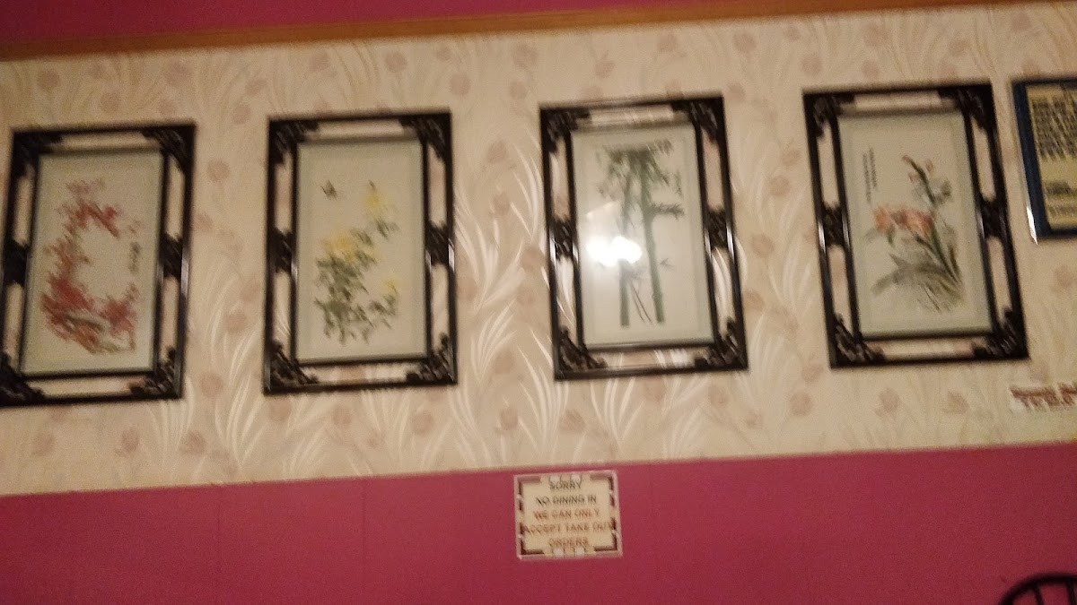 Junly’s China Hut - Photo 5
