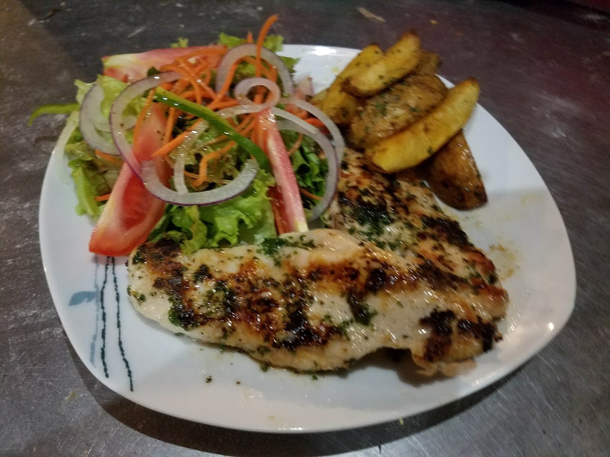 Restaurante y bar Fiori's - Photo 9