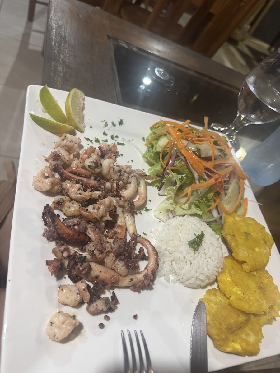Restaurante y bar Fiori's - Photo 3