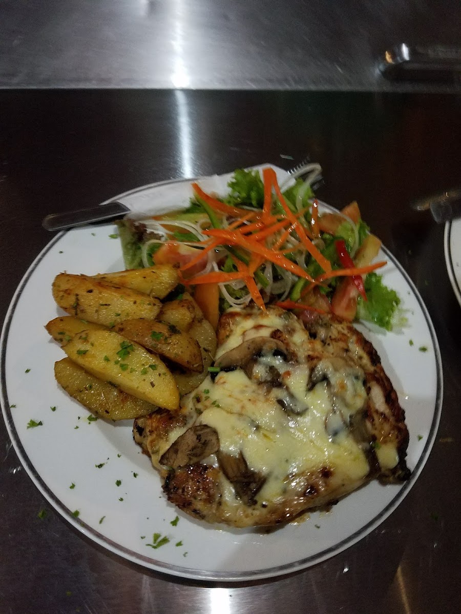Restaurante y bar Fiori's - Photo 5