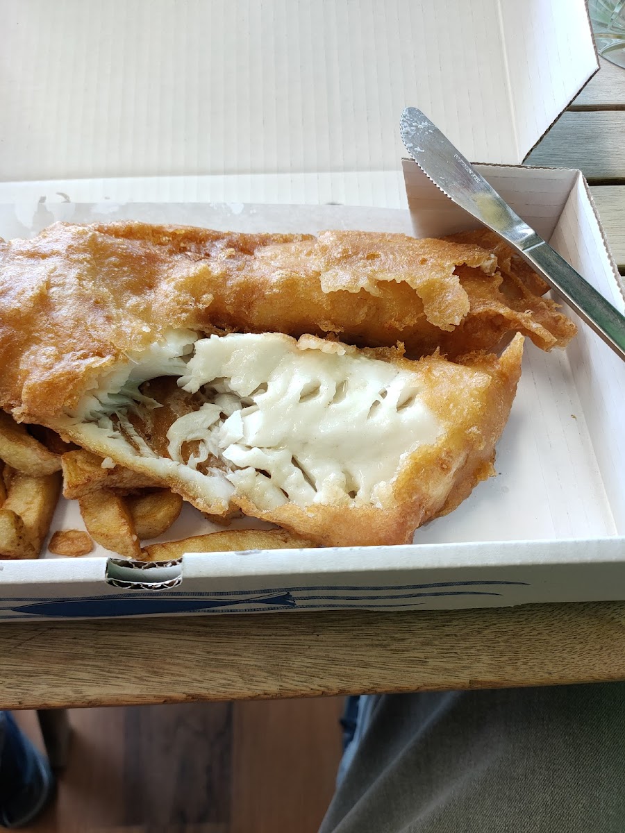 Bassletons Fish Bar - Photo 2