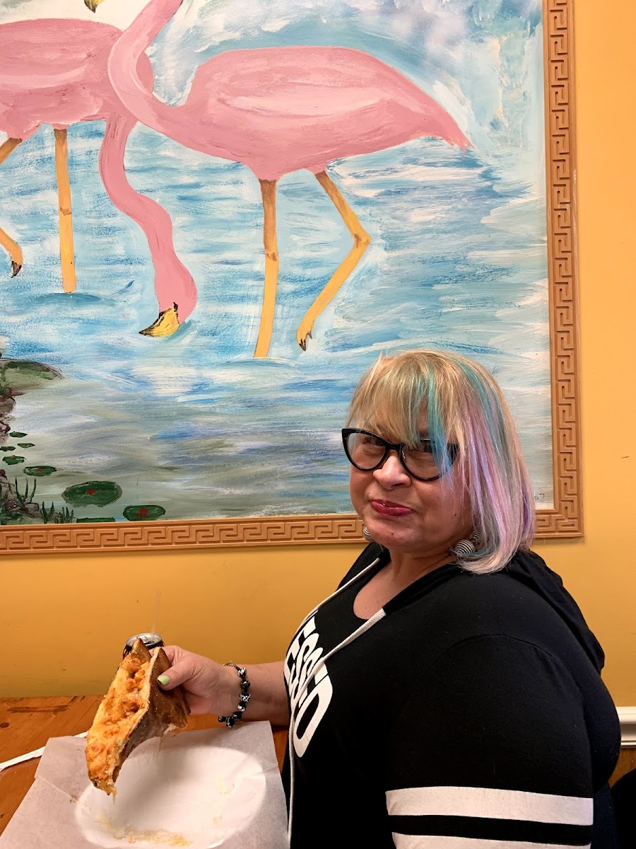 Flamingos Deli Shop - Photo 6
