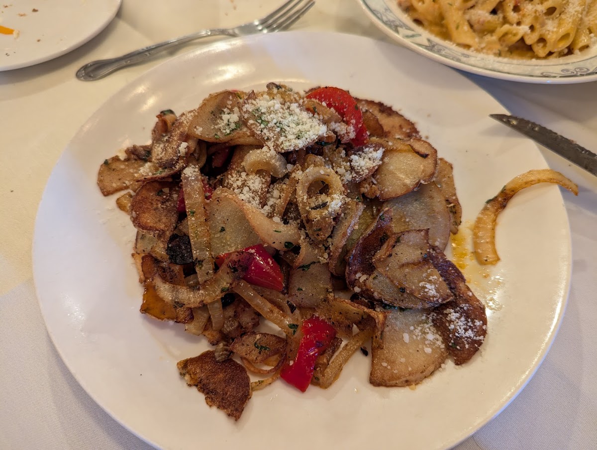 Ossy's Cafe - Photo 1