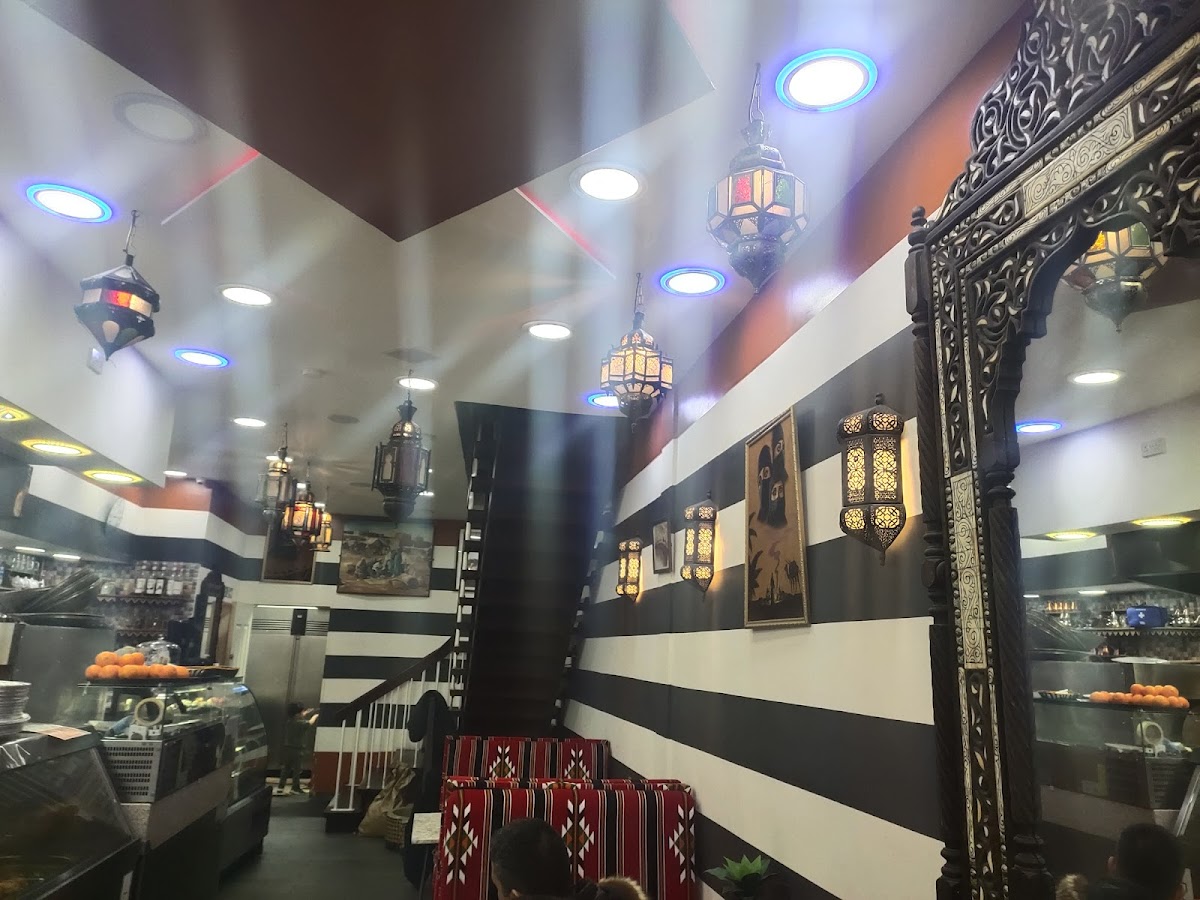 Shawarma Station Restaurant - Photo 3