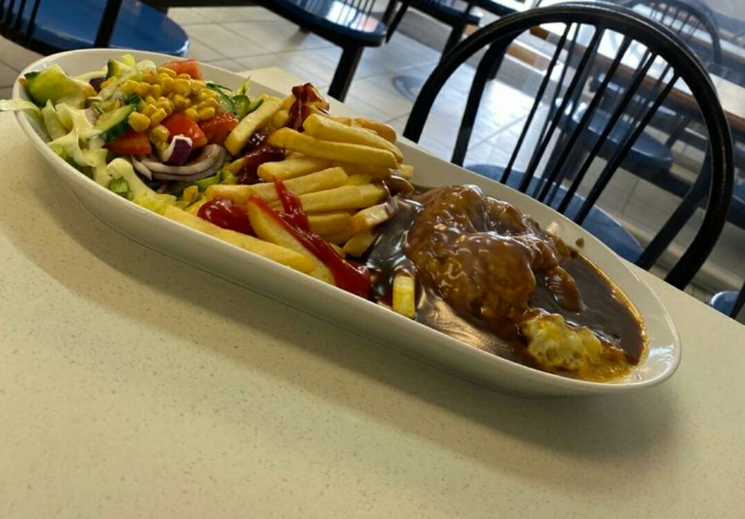 GMT Cafe - Photo 3
