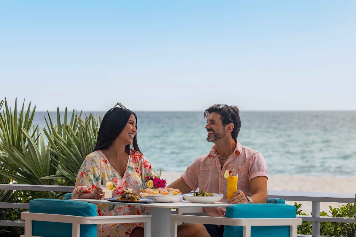 Playa Beach Bar & Grill - Photo 2
