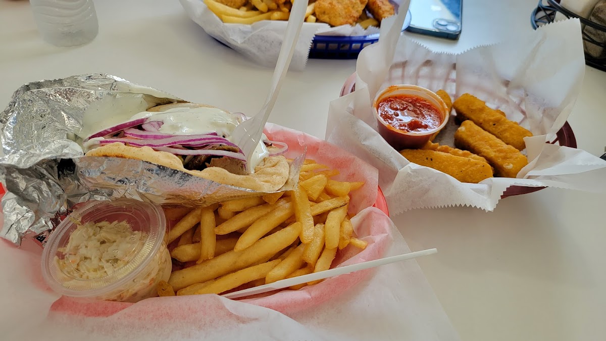 Curley's Fries - Photo 1