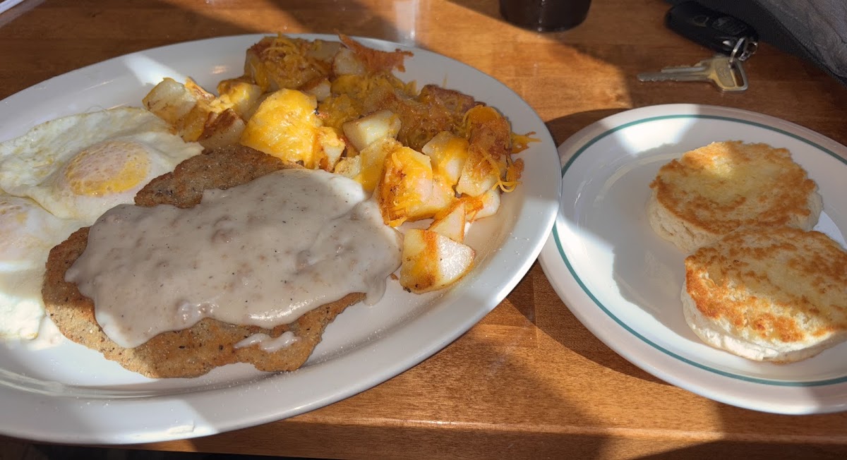 Lucio’s Breakfast Place - Photo 5
