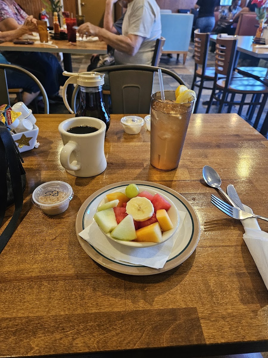 Lucio’s Breakfast Place - Photo 8