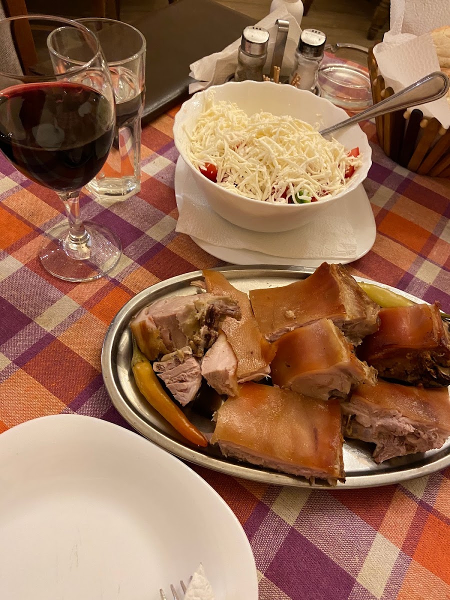 Etno Restoran 'NAŠA KUĆA' - Photo 3