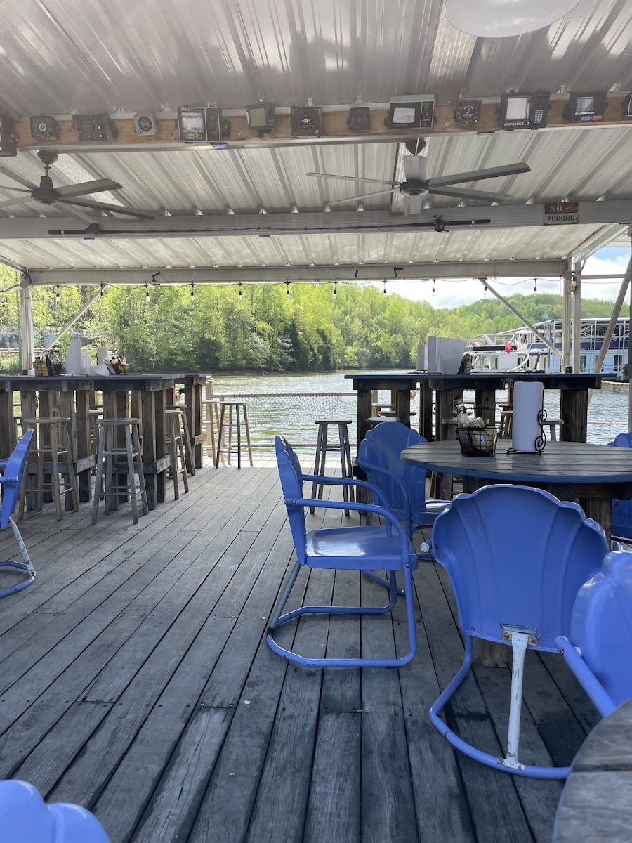 Bluegill Grill - Photo 7