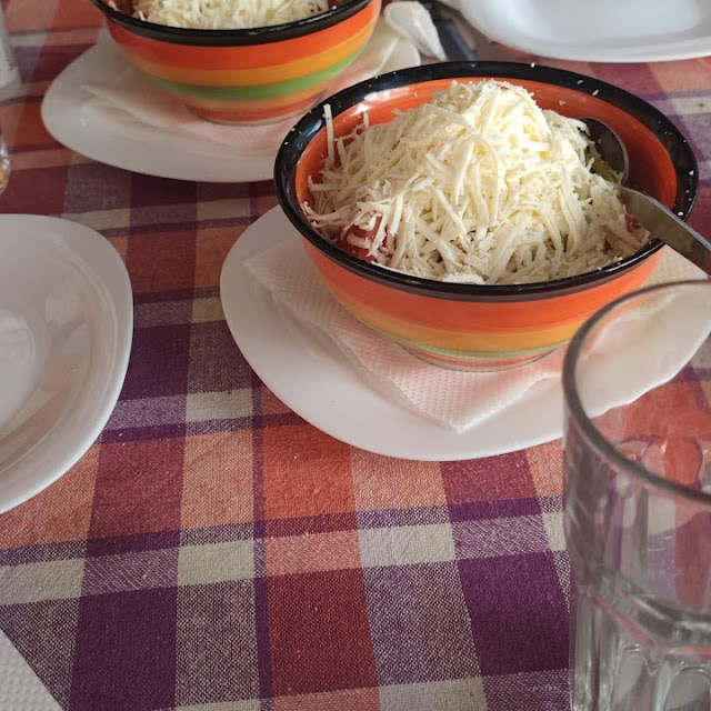 Srpska Salata Sa Sirom