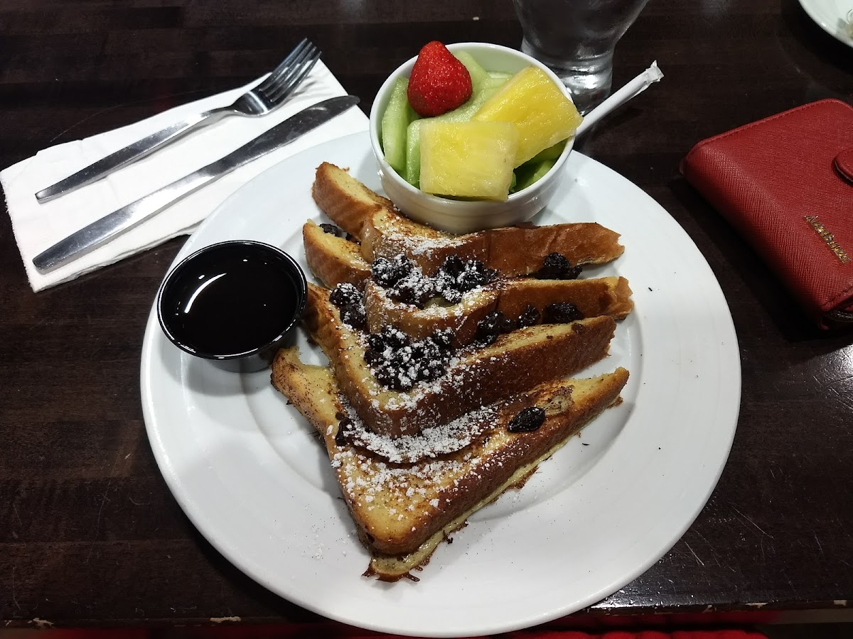 Golden Bear Grill - Photo 6