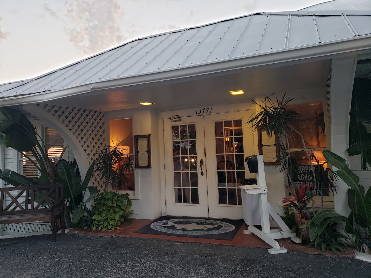 Tarpon Lodge Restaurant - Photo 7