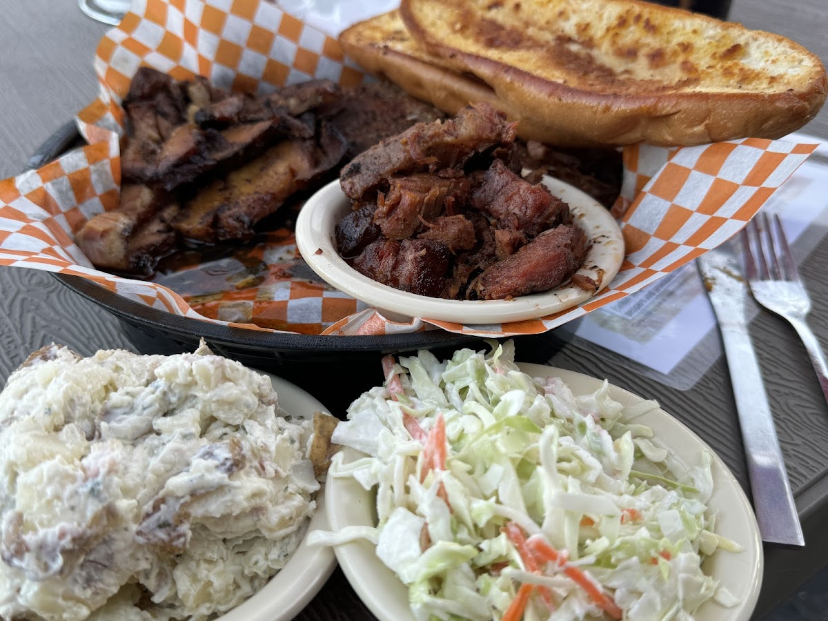Jim Bob's BBQ - Photo 5