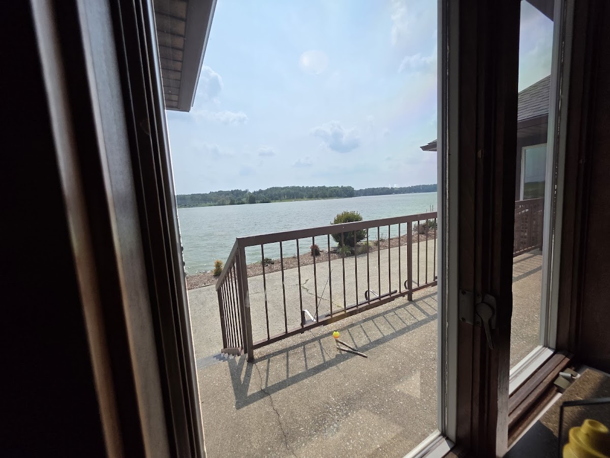 Stoll's Lakeview Restaurant - Photo 2