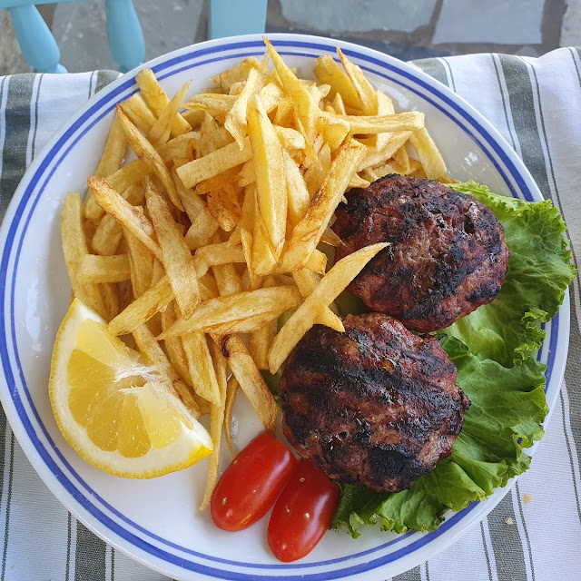 Μπιφτέκια