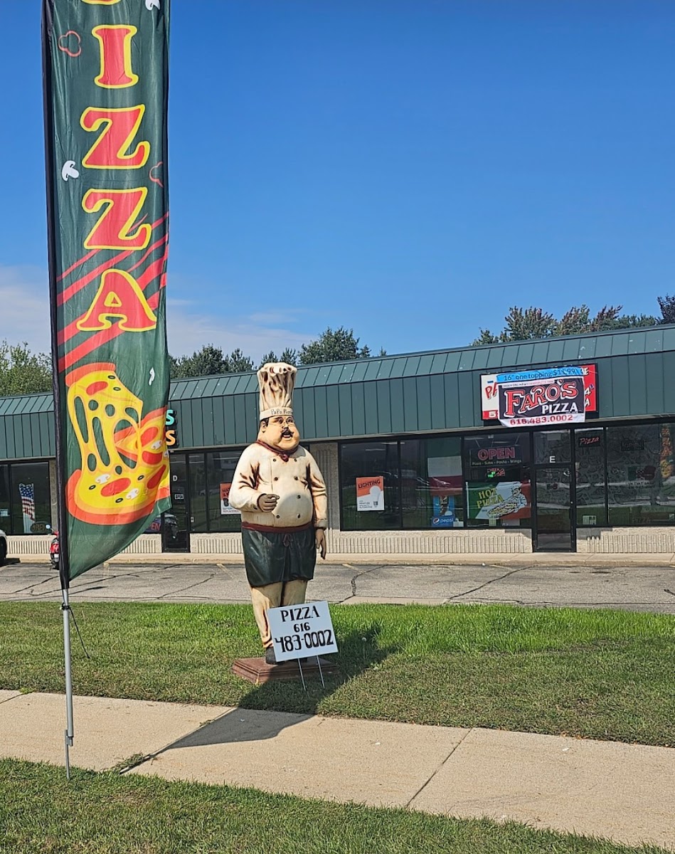 Faro's Pizza - Photo 4