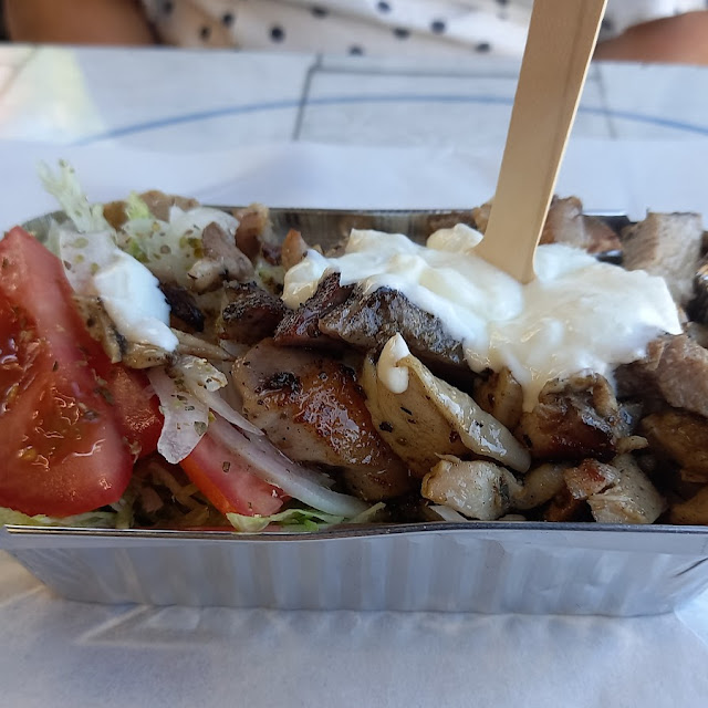 Meat Salad Pita & Sauce