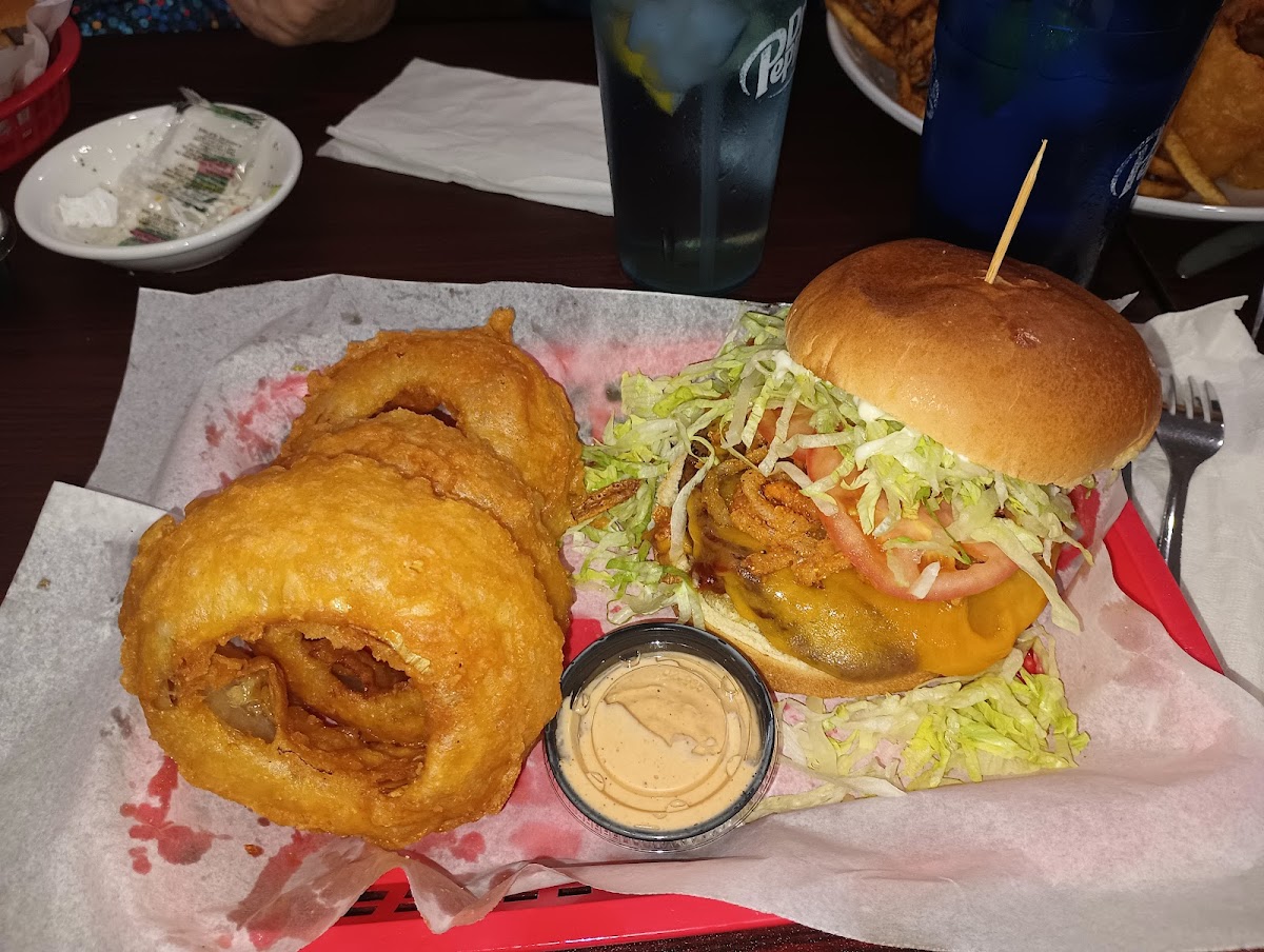 Woody’s at K-Ville - Photo 6