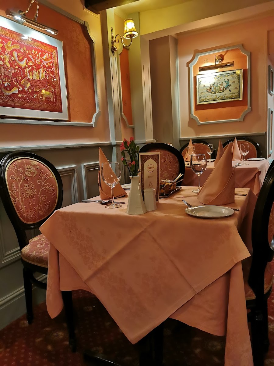 Hussains Indian Cuisine - Photo 2