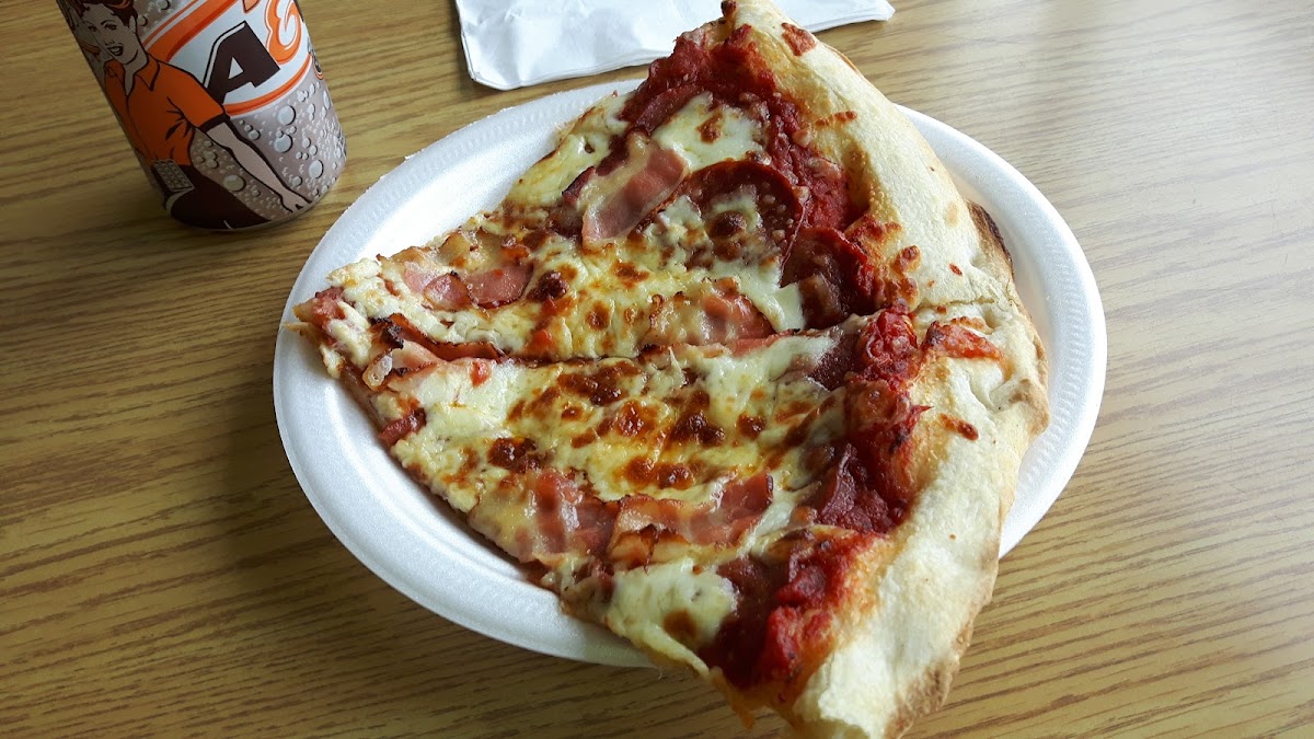 Peter's Pizza - Photo 1