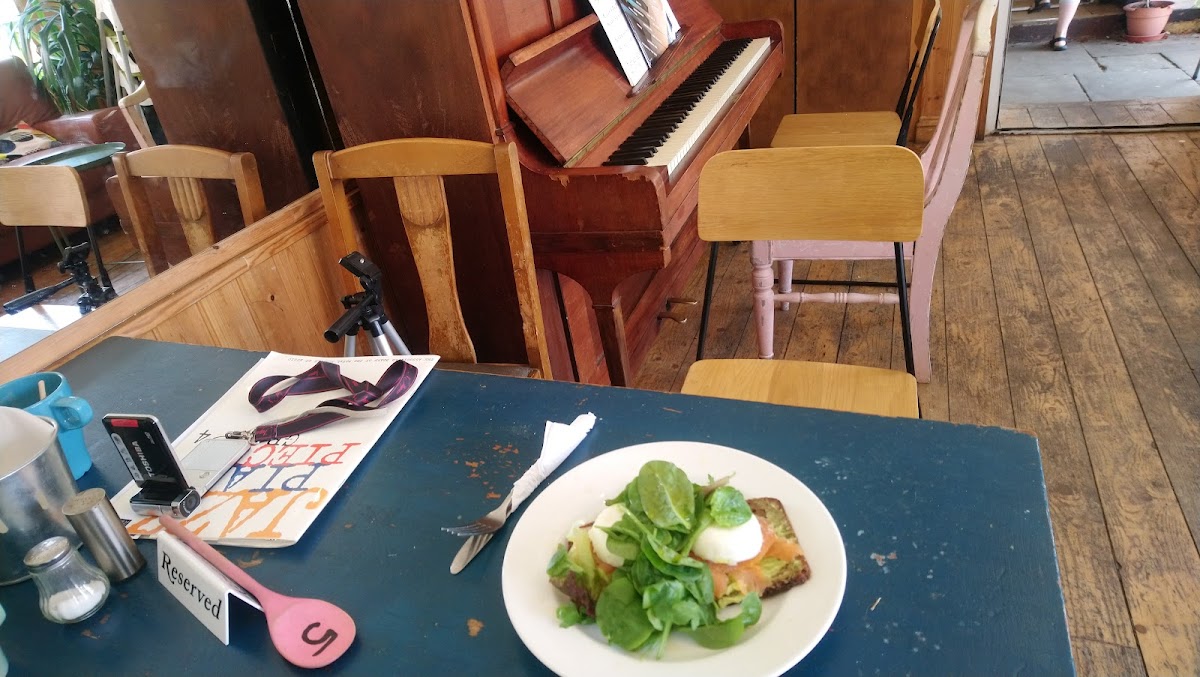Dyke Road Park Cafe - Photo 9