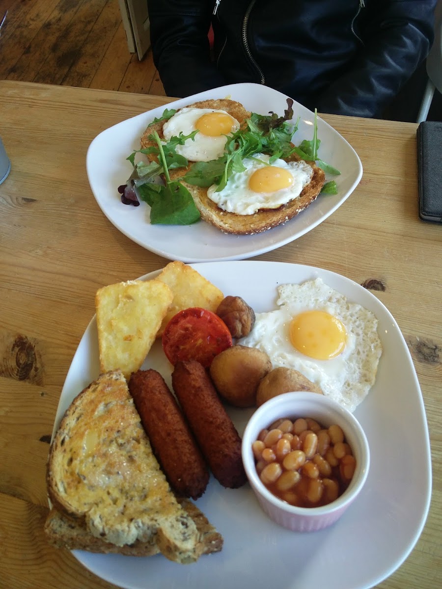 Dyke Road Park Cafe - Photo 6
