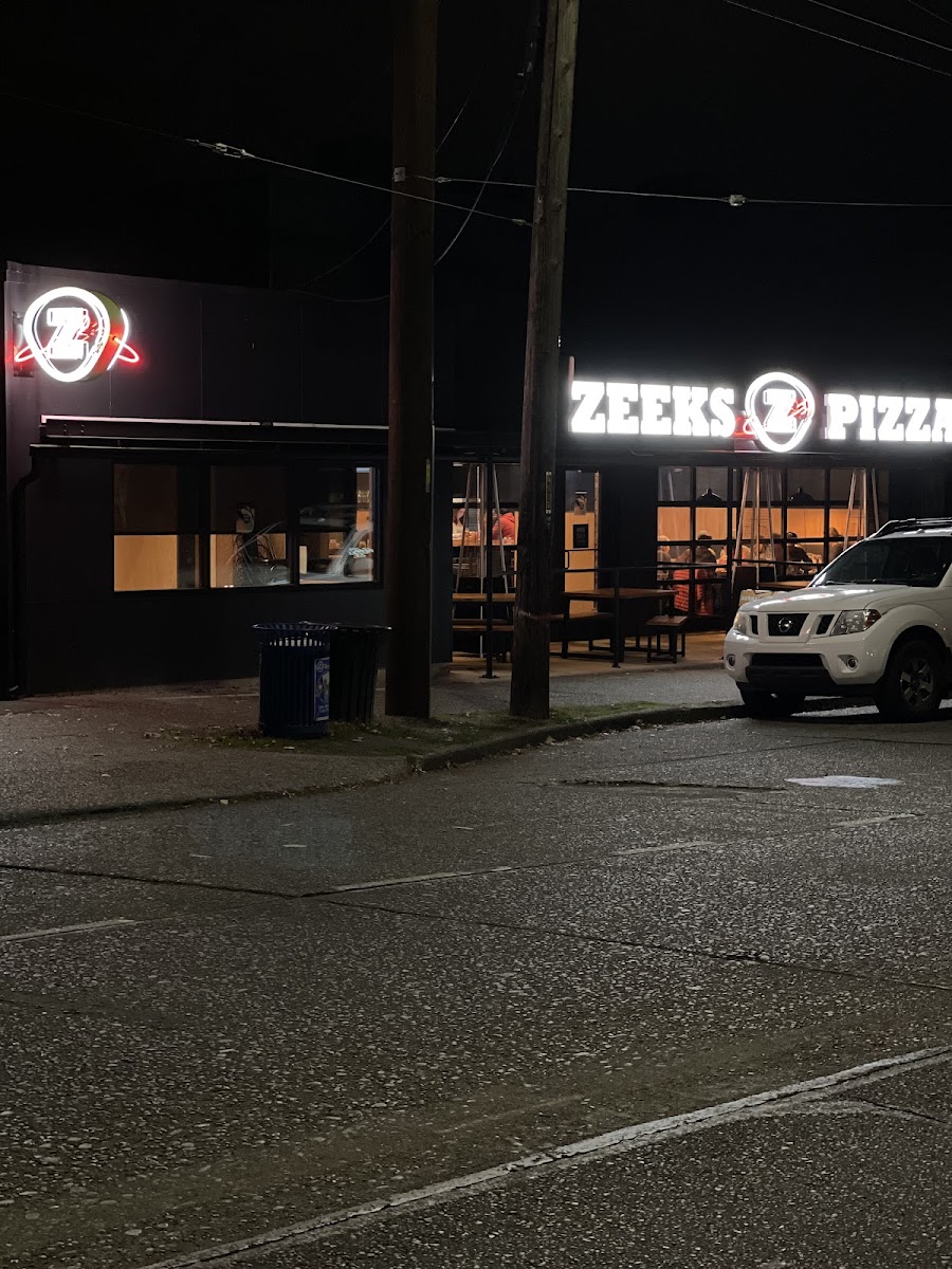Seward Park Pizza Company - Photo 5