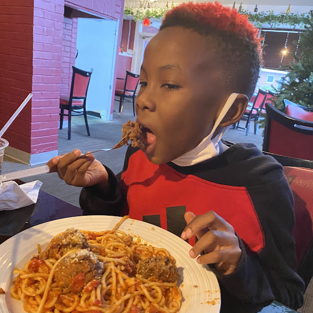Spaghetti & Meatballs