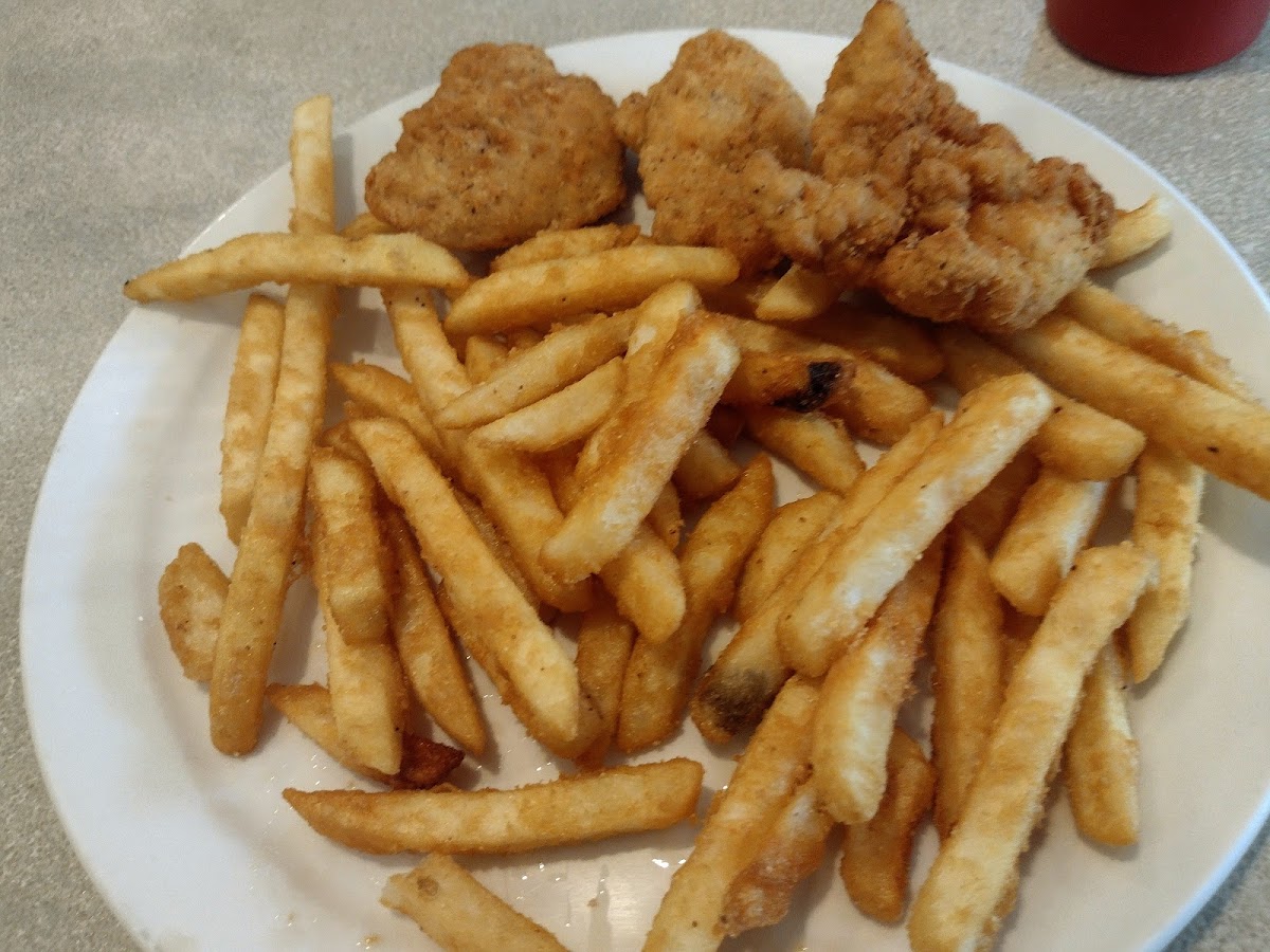 Heartland Restaurant - Photo 3