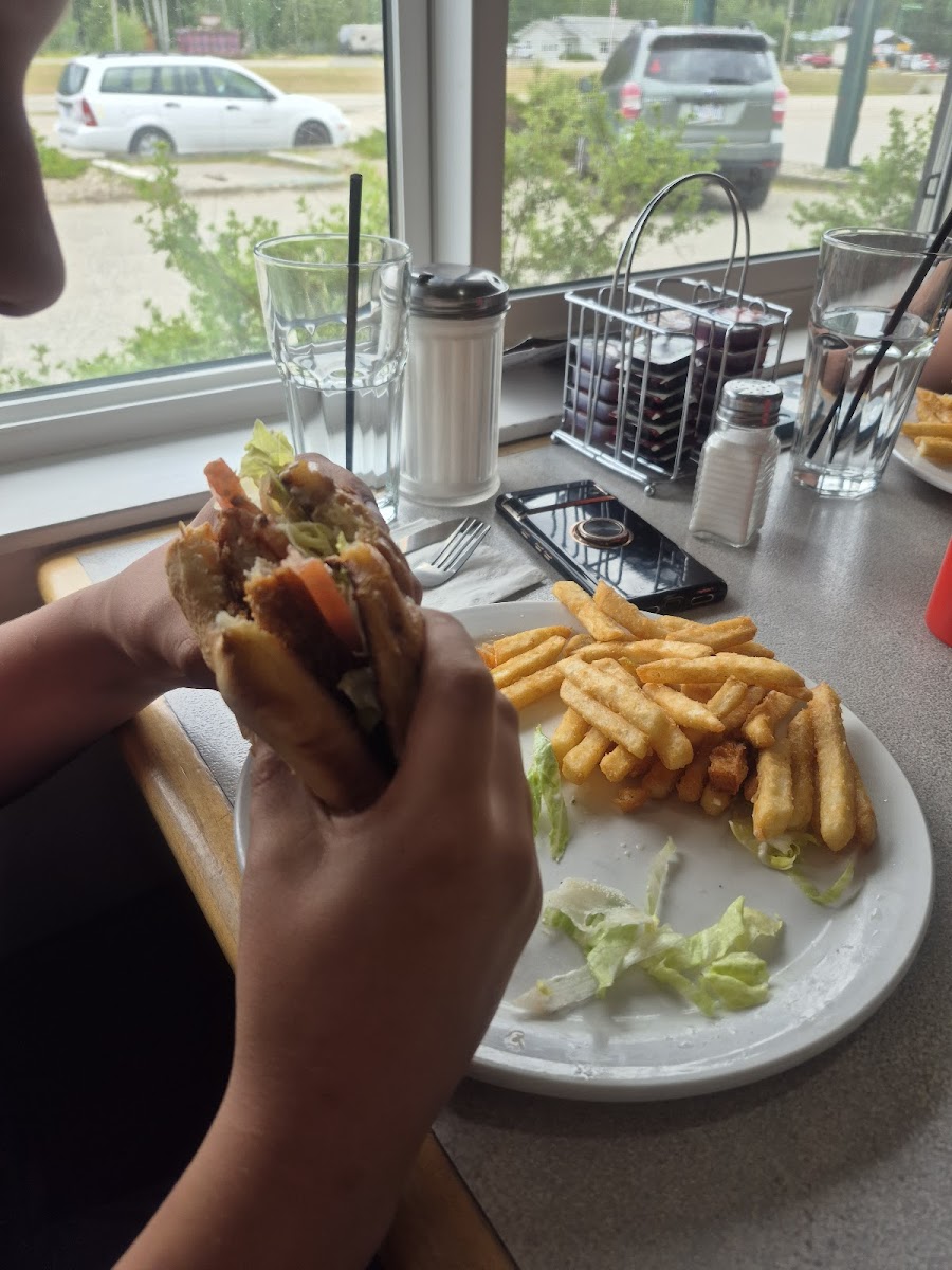 Heartland Restaurant - Photo 6