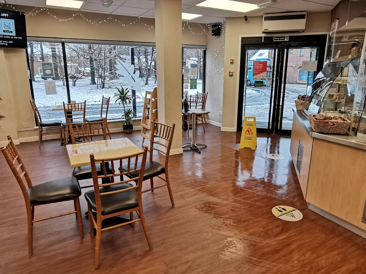 The Oak Tree Coffee House - Photo 4
