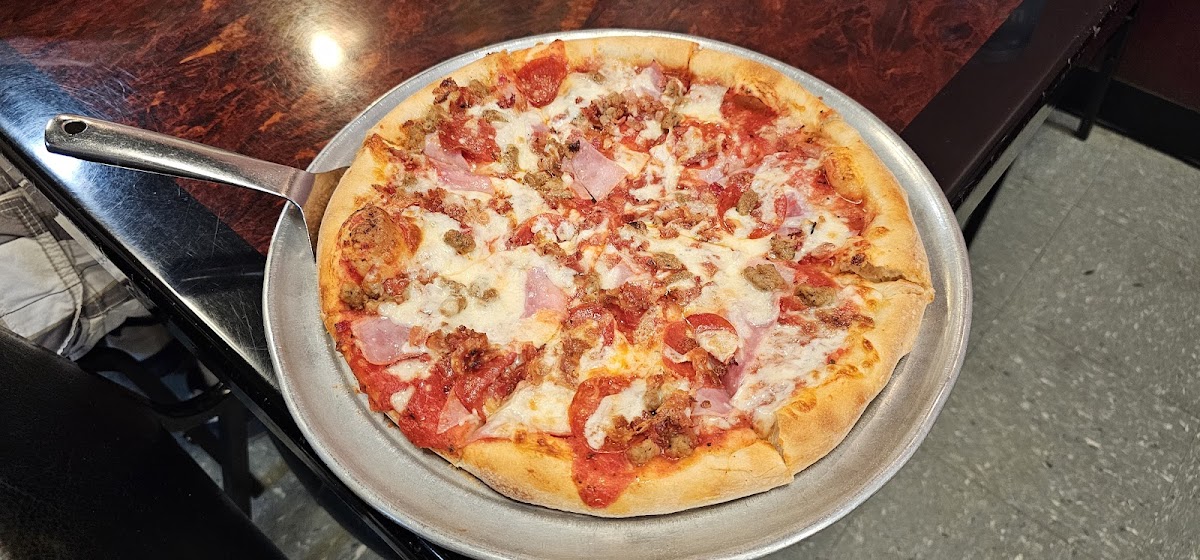 Roman Pizza Italian Restaurant - Photo 6
