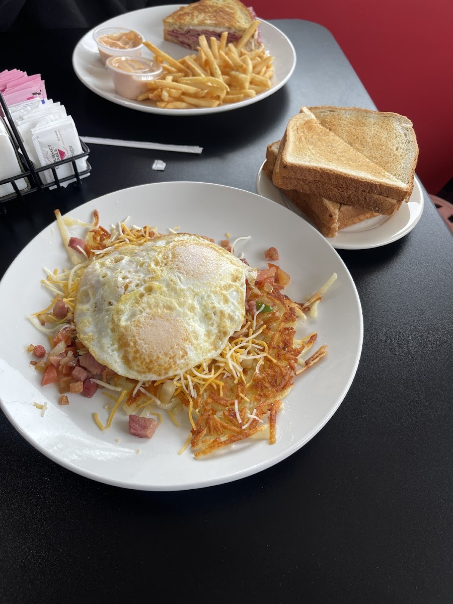 Rachel's Coney Island - Photo 2