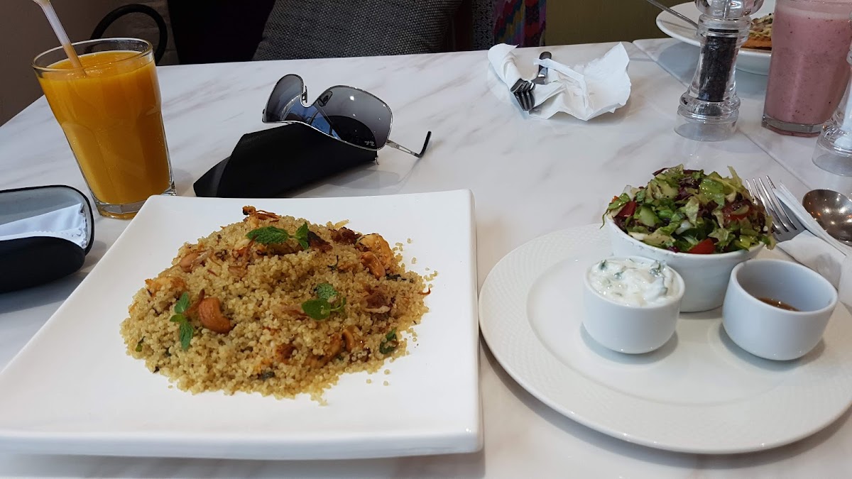 Mani's Cafe Al Mouj مقهى مانيز كافيه - Photo 1