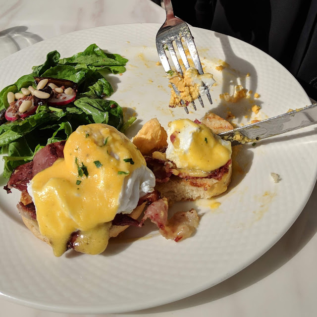 Scrambled Eggs & Hollandaise