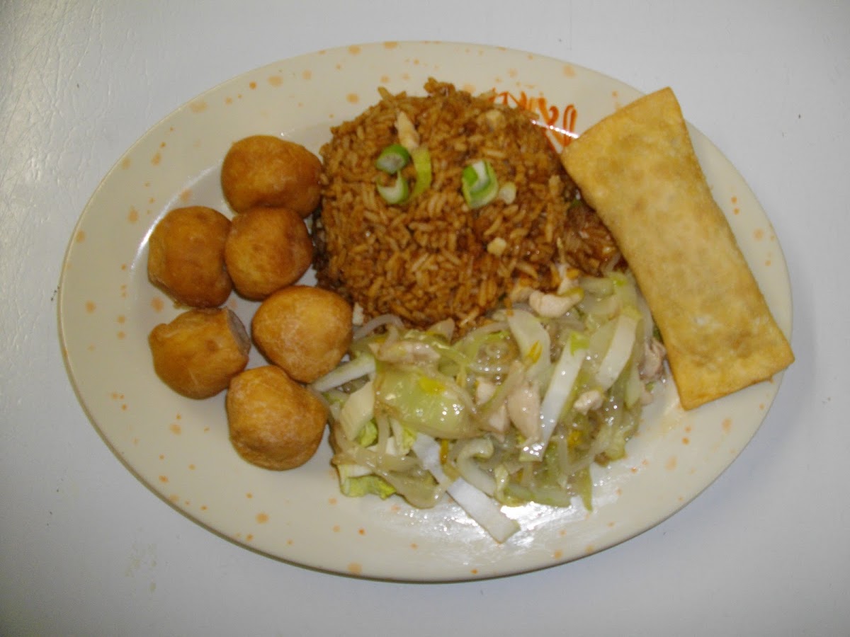 China Place Restaurant - Photo 5