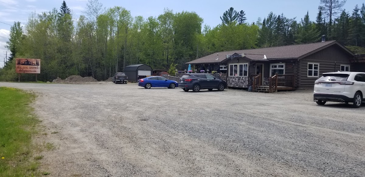 The Log Tavern 2.0 - Photo 6