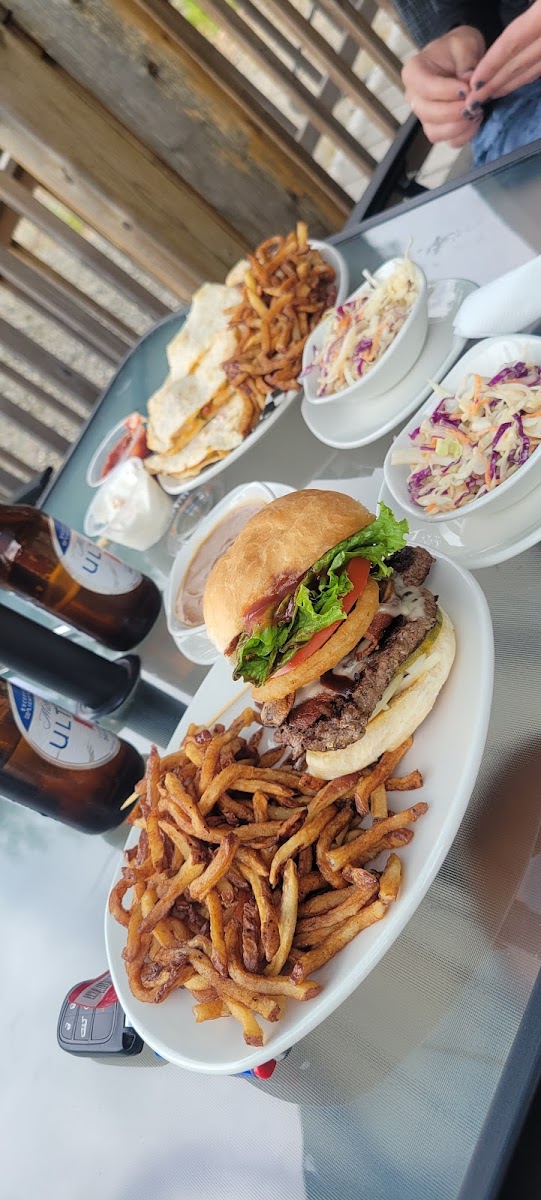 The Log Tavern 2.0 - Photo 7